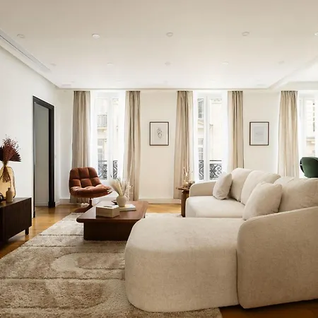 Champs Elysees Fancy 2bdr 6ppl Apartment Paris