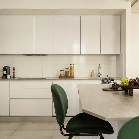 Champs Elysees Fancy 2bdr 6ppl Apartment