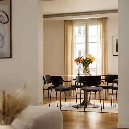 Champs Elysees Fancy 2bdr 6ppl Apartamento París